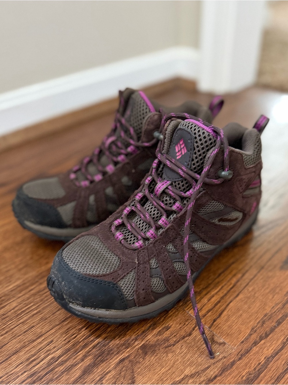 Columbia Women's Mid Hiking Boots Brown Purple Size 7